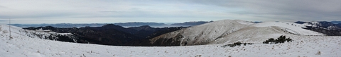 Veľkofatranská magistrála - Ostredok, v pozadí Malá Fatra - panoráma